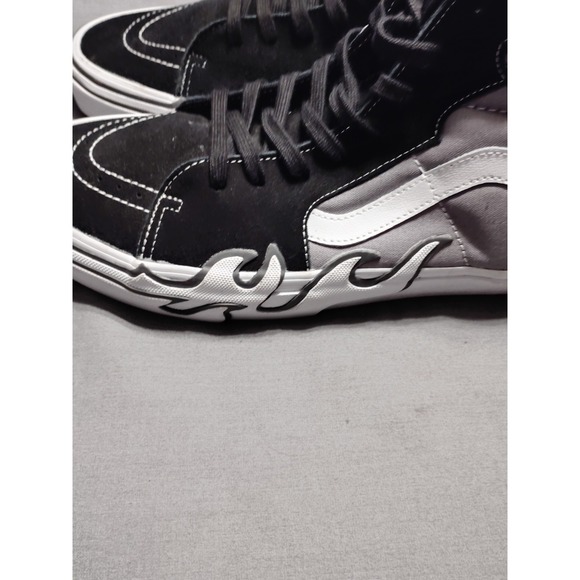 NWOB VANS Sk8-Hi Flame Men 13 High Top Black Suede & Canvas Skate Shoes Athletic - Picture 10 of 14